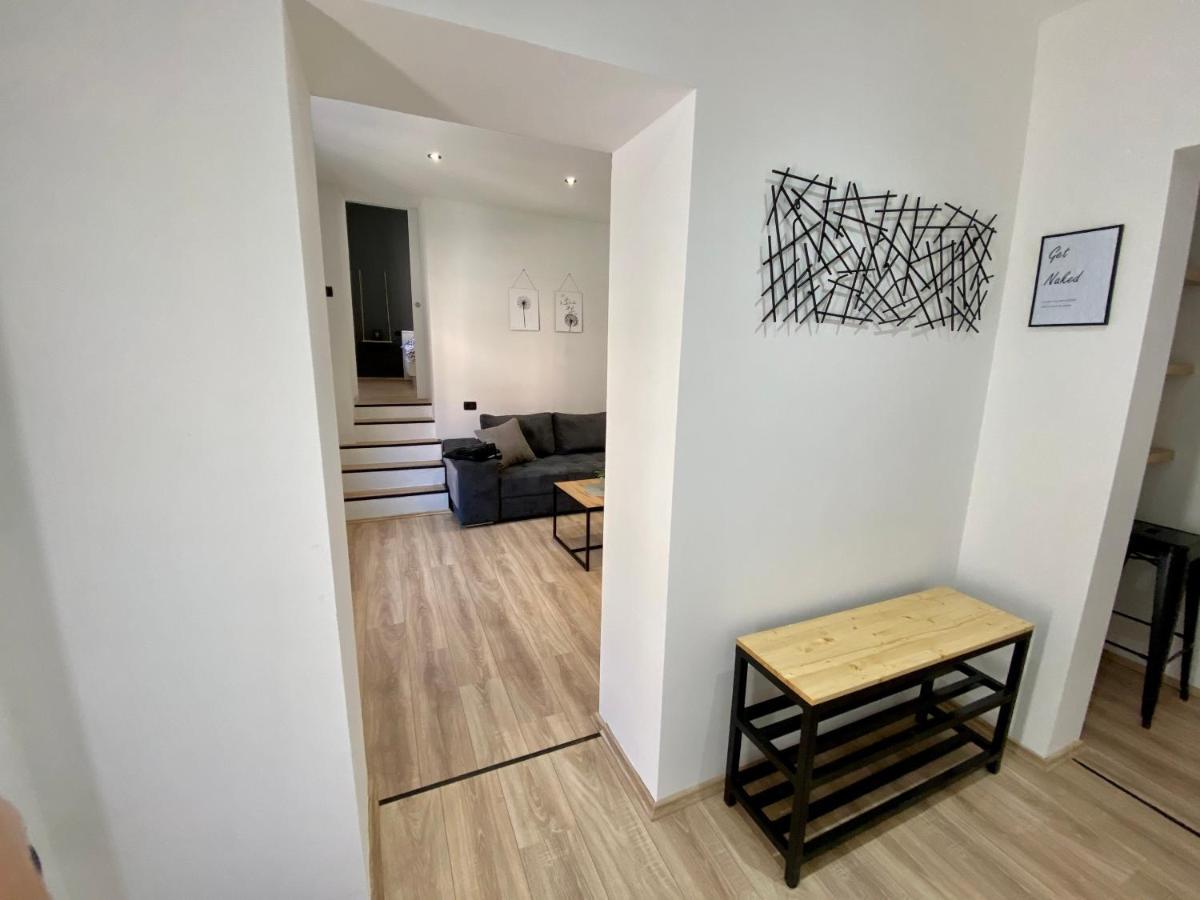 Apartment Rose พูลา ภายนอก รูปภาพ
